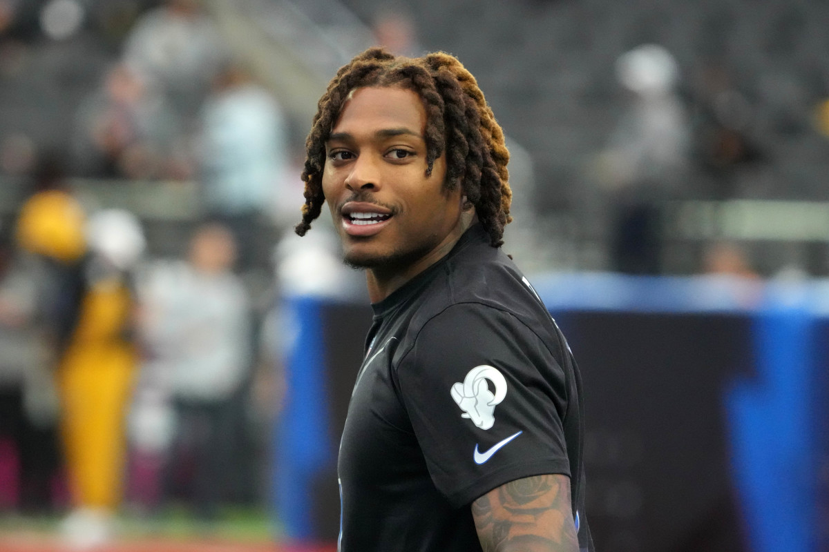 cornerback Jalen Ramsey looks over his shoulder